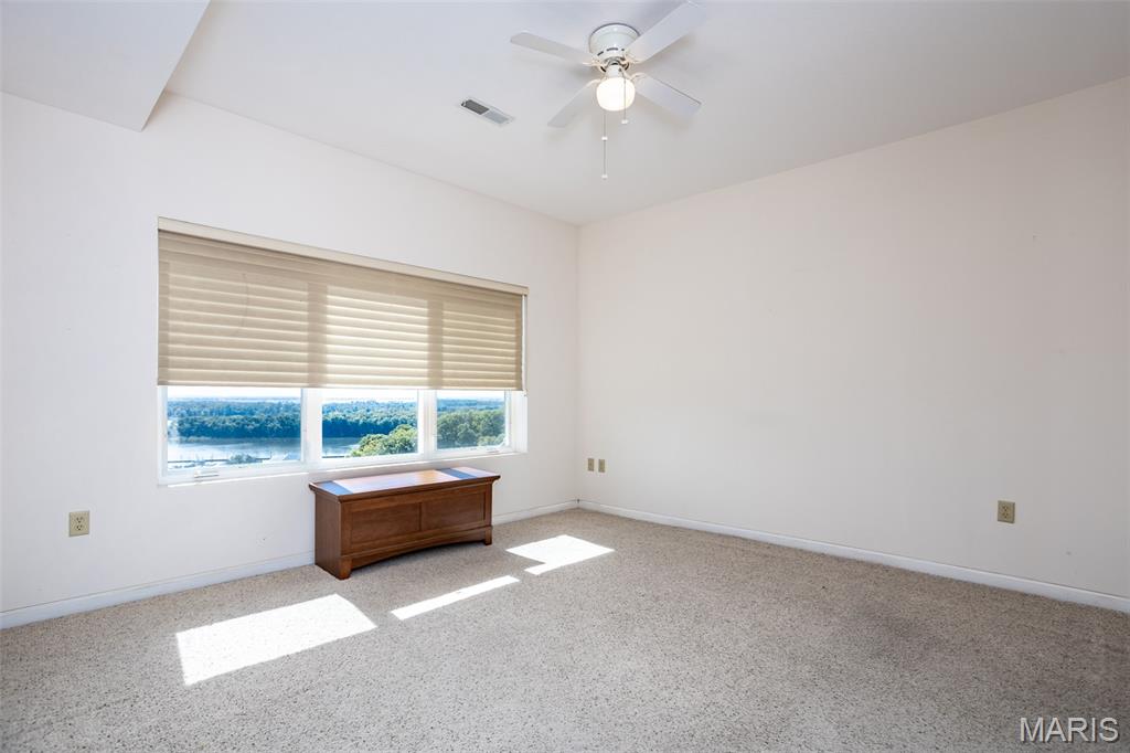 401 Timber Ridge Drive, Unit 24 Grafton, IL 62037 - Photo 15 of 32