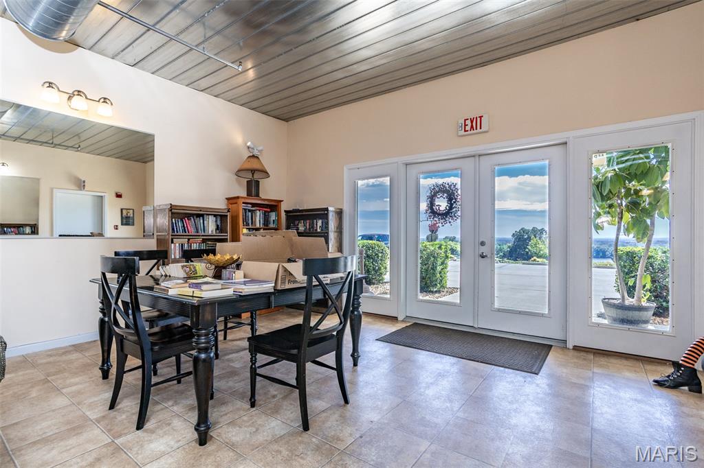 401 Timber Ridge Drive, Unit 24 Grafton, IL 62037 - Photo 21 of 32