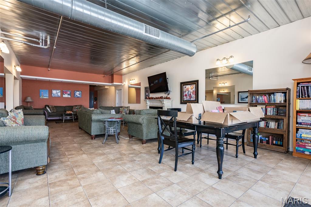 401 Timber Ridge Drive, Unit 24 Grafton, IL 62037 - Photo 22 of 32