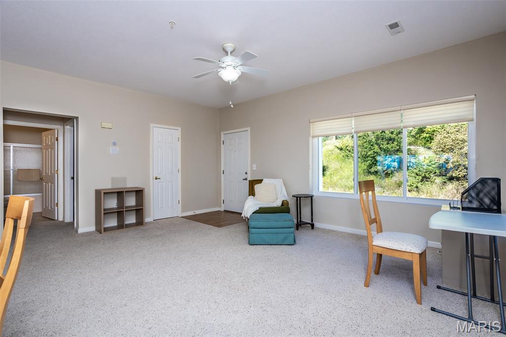 401 Timber Ridge Drive, Unit 24 Grafton, IL 62037 - Photo 5 of 32