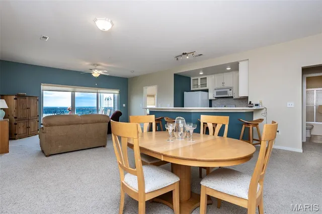 $245,000 | 401 Timber Ridge Drive, Unit 24, Grafton, IL 62037