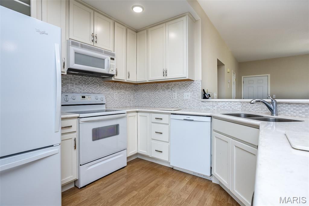 401 Timber Ridge Drive, Unit 24 Grafton, IL 62037 - Photo 10 of 32