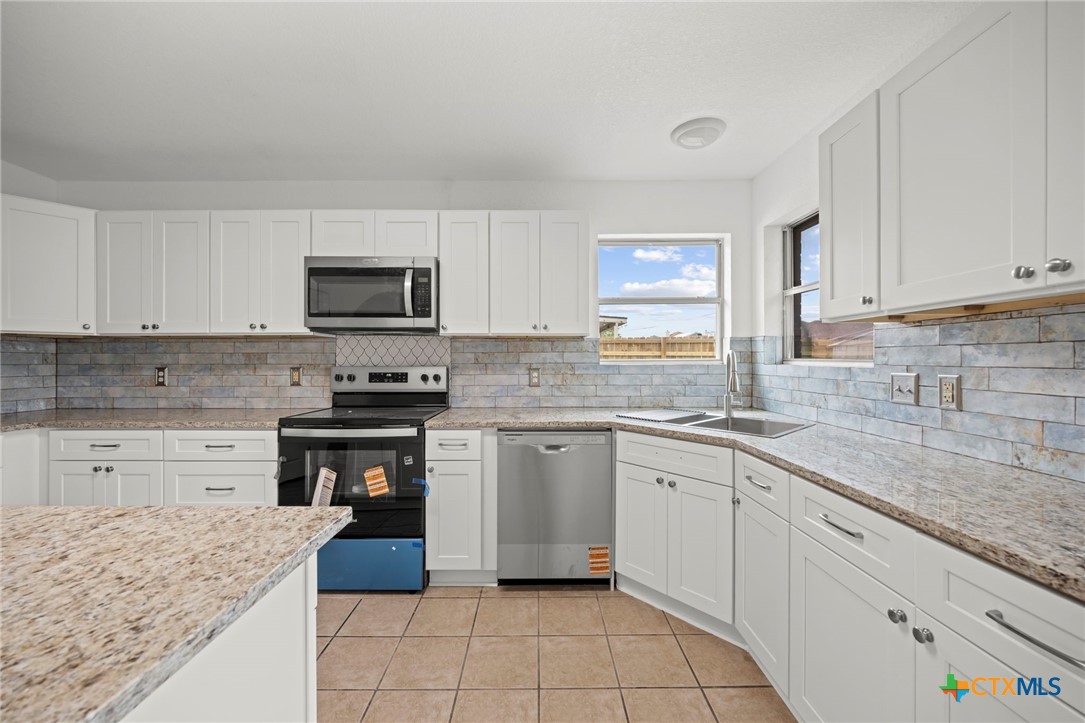 4201 Jim Avenue Killeen, TX 76549 - Photo 14 of 39 Kitchen