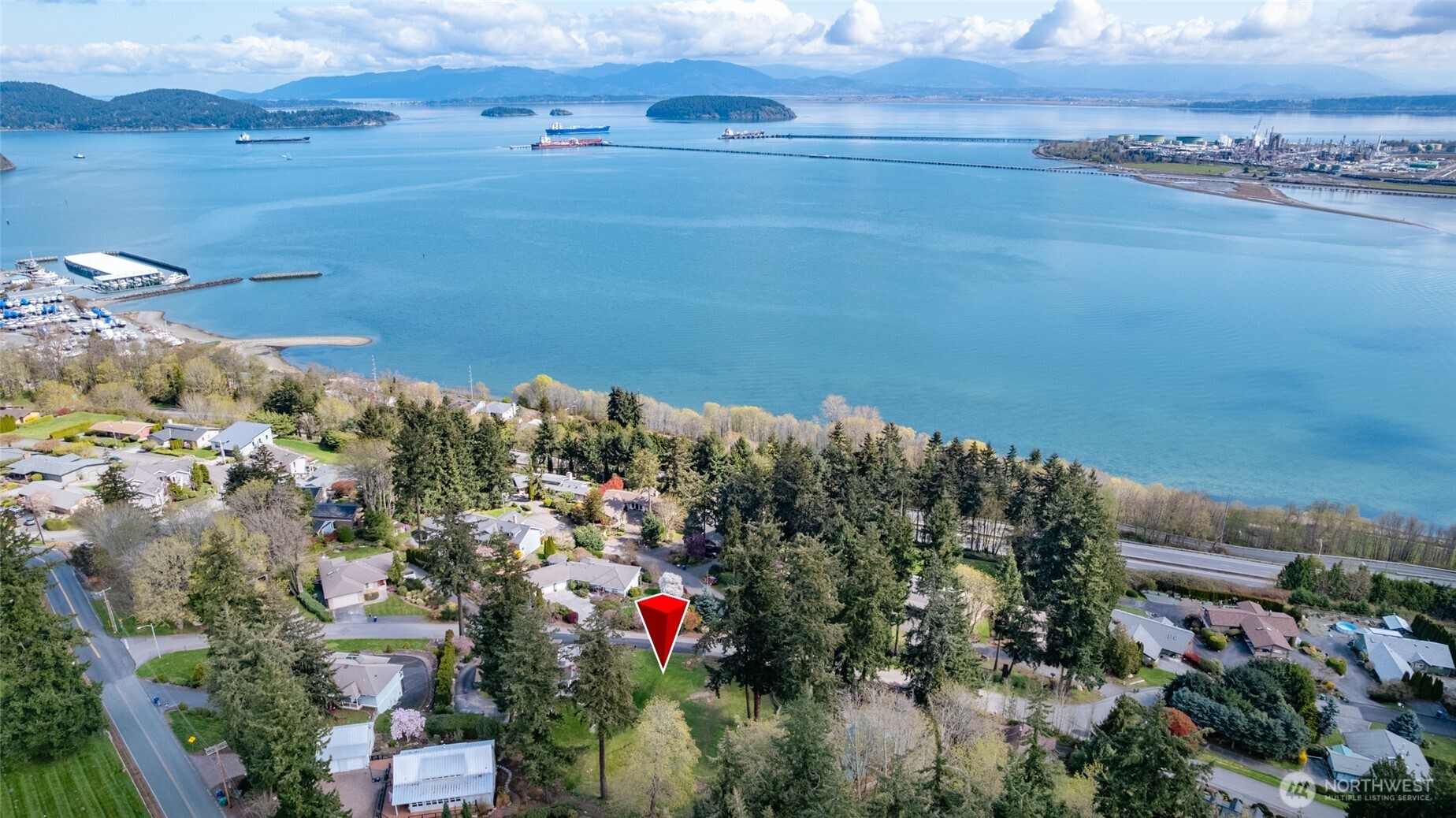 4014 Mitchell Drive Anacortes, WA 98221 - Photo 3 of 10