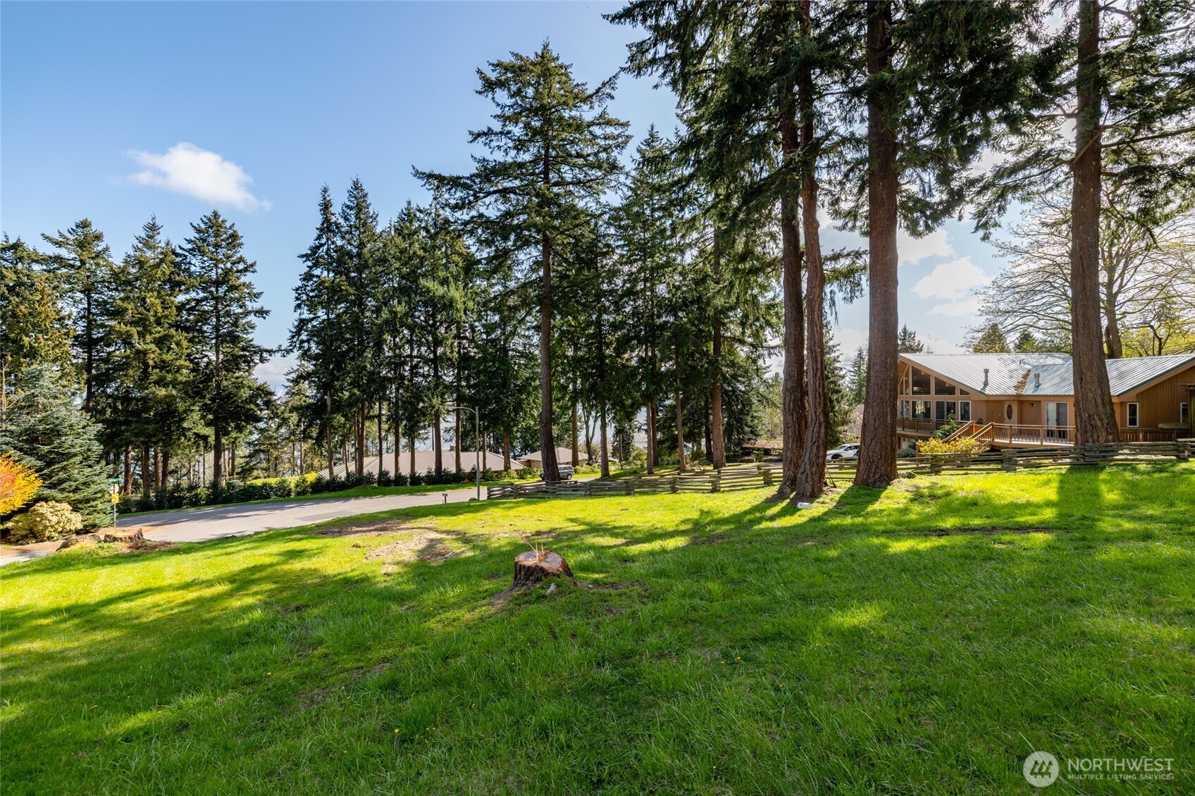 4014 Mitchell Drive Anacortes, WA 98221 - Photo 4 of 10