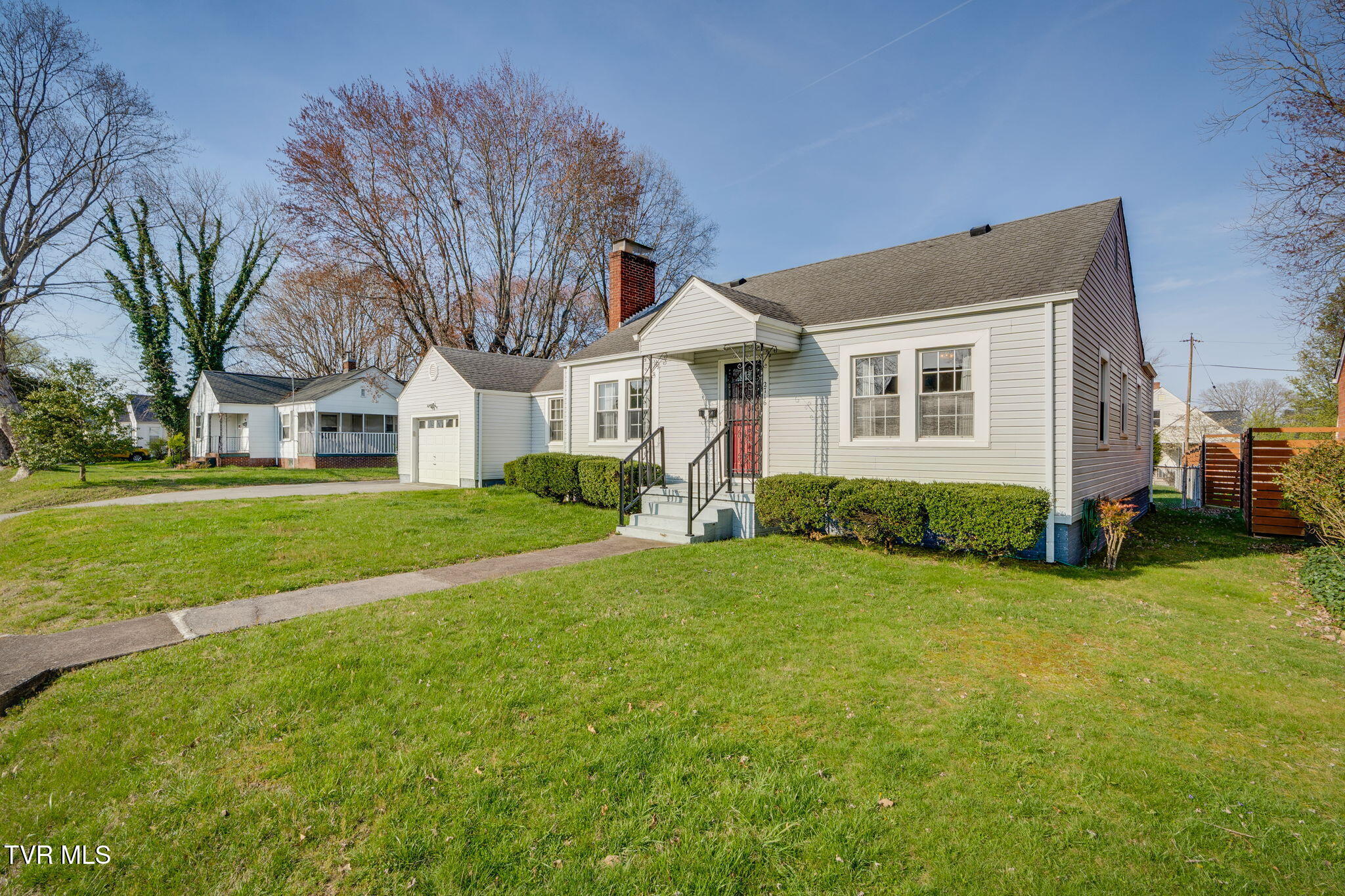 2716 Linden Road Kingsport, TN 37664 - Photo 3 of 30 003
