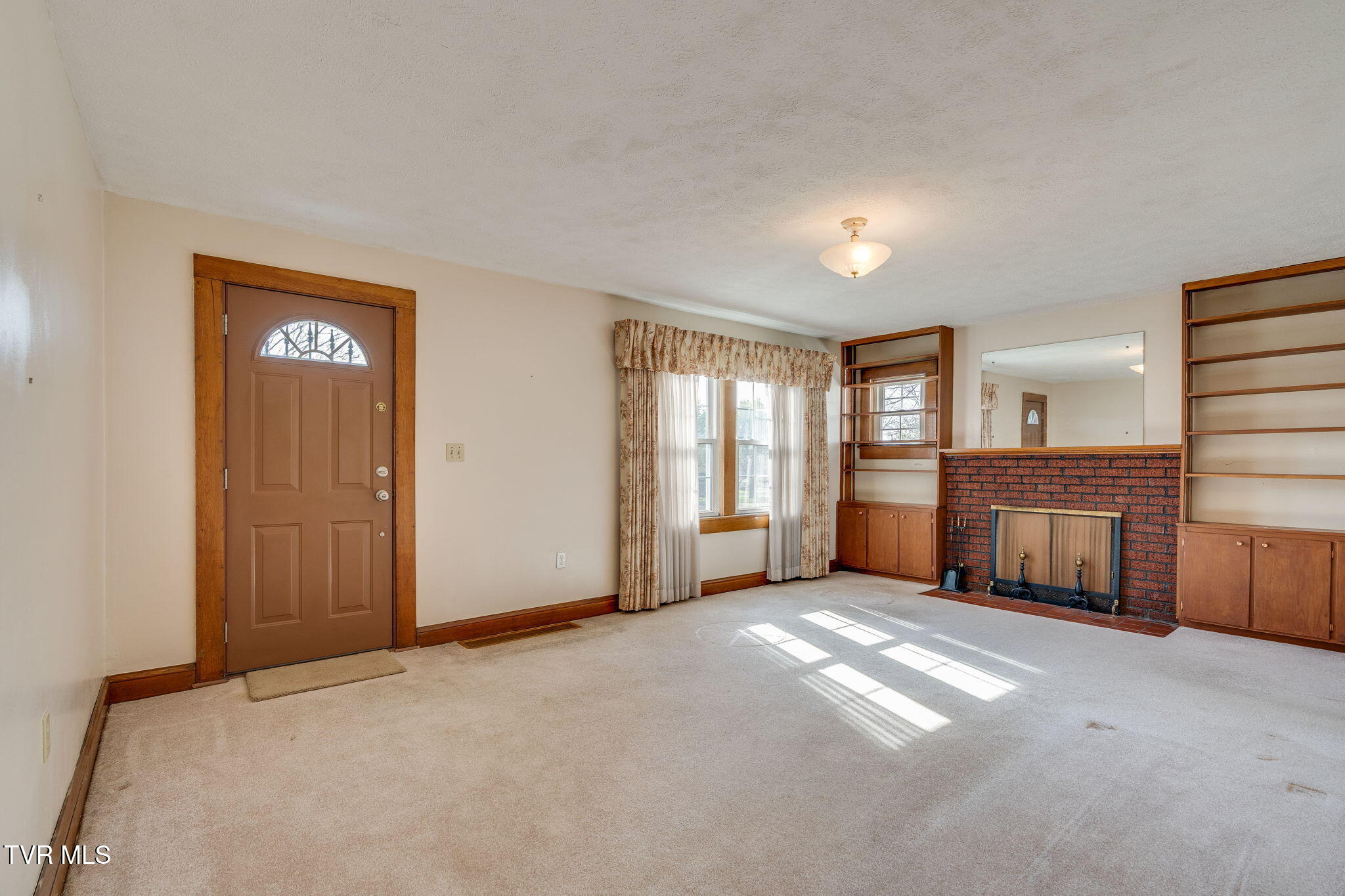 2716 Linden Road Kingsport, TN 37664 - Photo 5 of 30 005