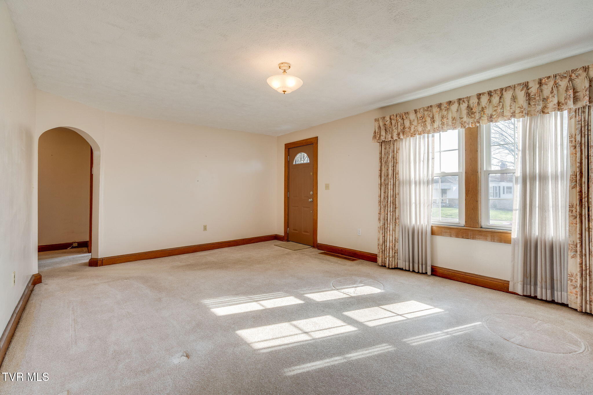 2716 Linden Road Kingsport, TN 37664 - Photo 6 of 30 006