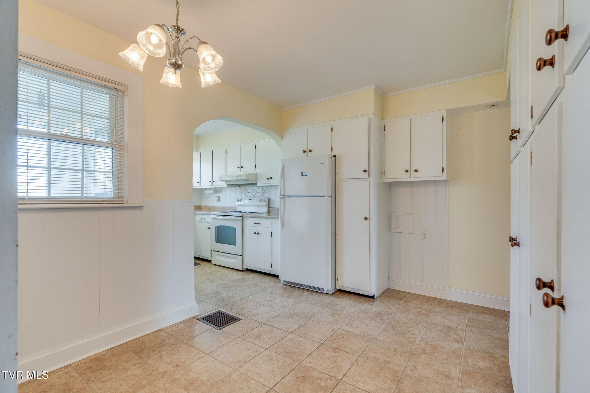 2716 Linden Road Kingsport, TN 37664 - Photo 8 of 30 008