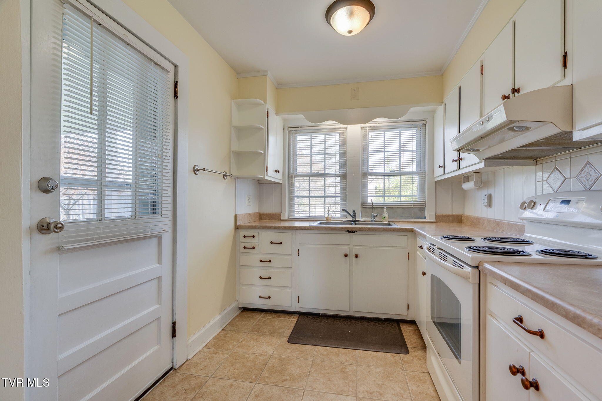 2716 Linden Road Kingsport, TN 37664 - Photo 10 of 30 010