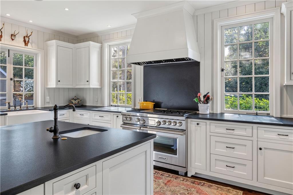 2889 Bakers Farm Road Southeast Atlanta, GA 30339 - Photo 16 of 67