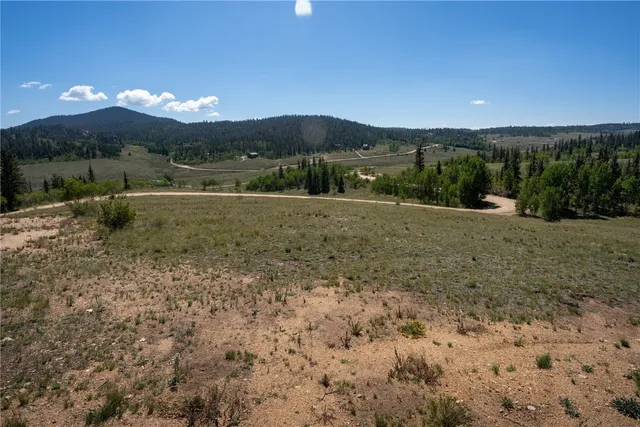 a view of an outdoor space