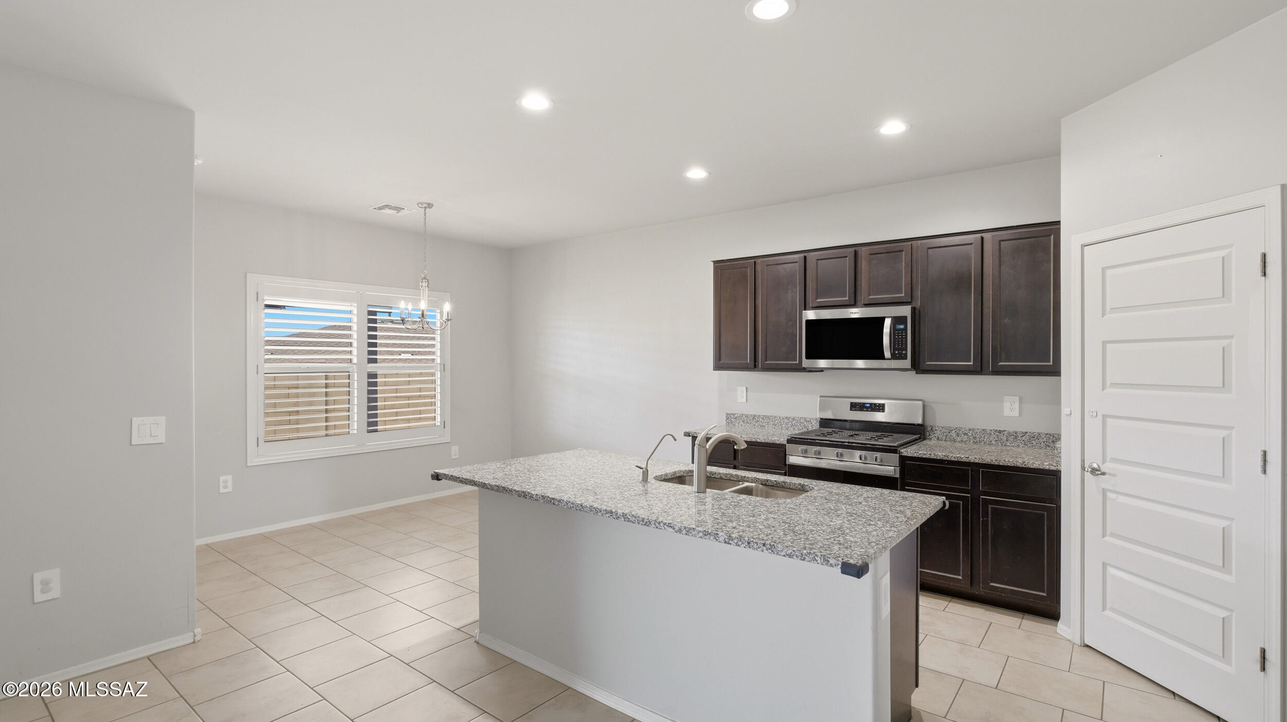 7220 South Draper Road Tucson, AZ 85757 - Photo 11 of 40 12_draper_007