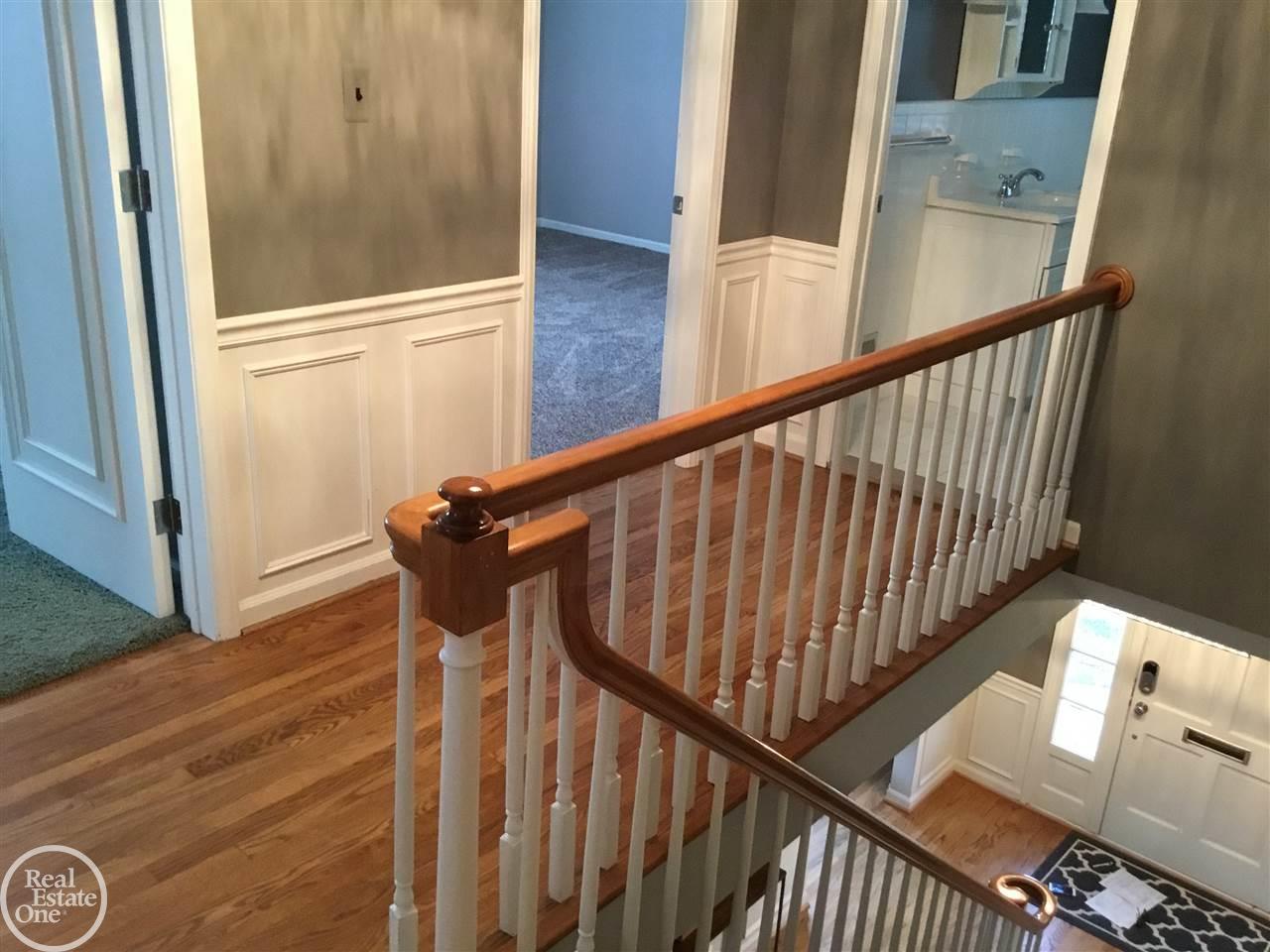 951 North Oxford Road Grosse Pointe Woods, MI 48236 - Photo 20 of 32