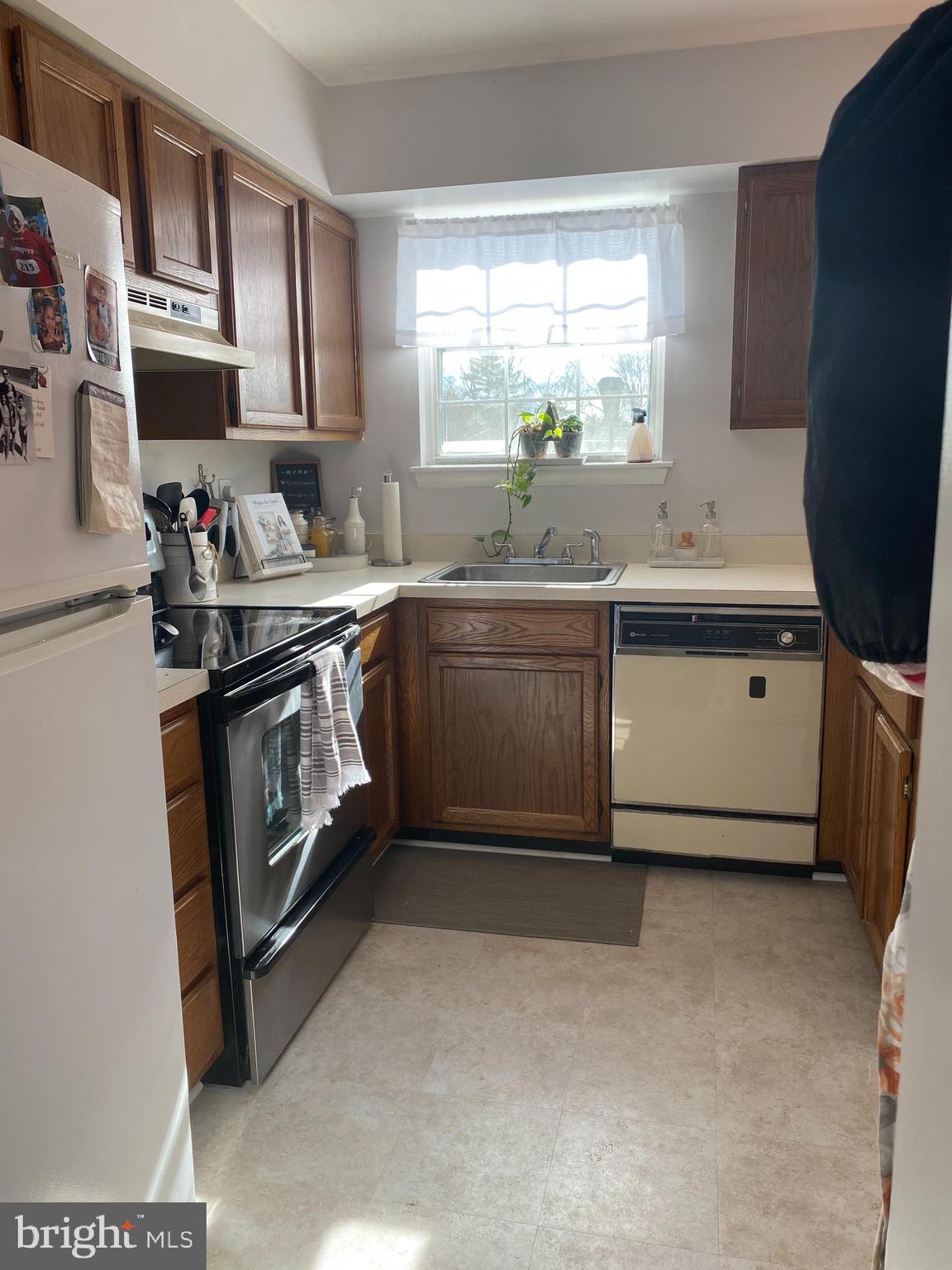 189 Lake Road Pasadena, MD 21122 - Photo 6 of 17 Gallery Image 6