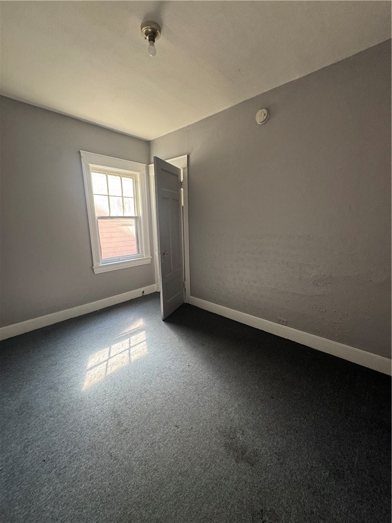 22 Gardiner Avenue Rochester, NY 14611 - Photo 5 of 12