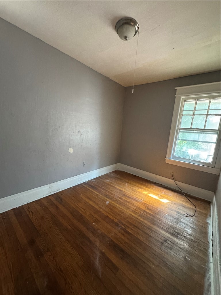 22 Gardiner Avenue Rochester, NY 14611 - Photo 9 of 12