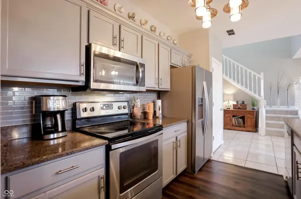 $339,900 | 11260 Fonthill Drive, Indianapolis, IN 46236