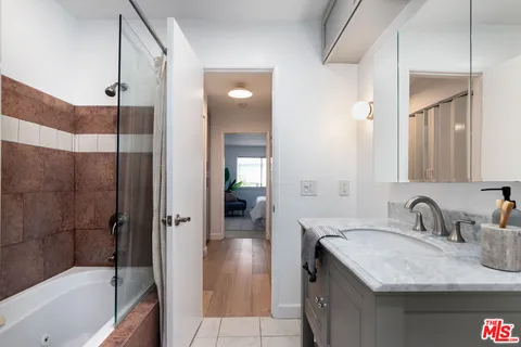 $599,000 | 1230 Horn Avenue, Unit 516, West Hollywood, CA 90069