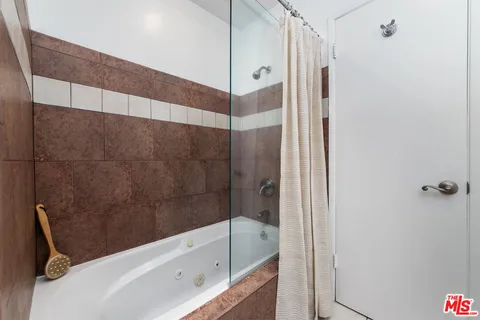 $599,000 | 1230 Horn Avenue, Unit 516, West Hollywood, CA 90069