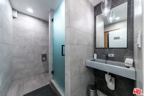 $599,000 | 1230 Horn Avenue, Unit 516, West Hollywood, CA 90069