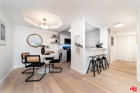 $599,000 | 1230 Horn Avenue, Unit 516, West Hollywood, CA 90069