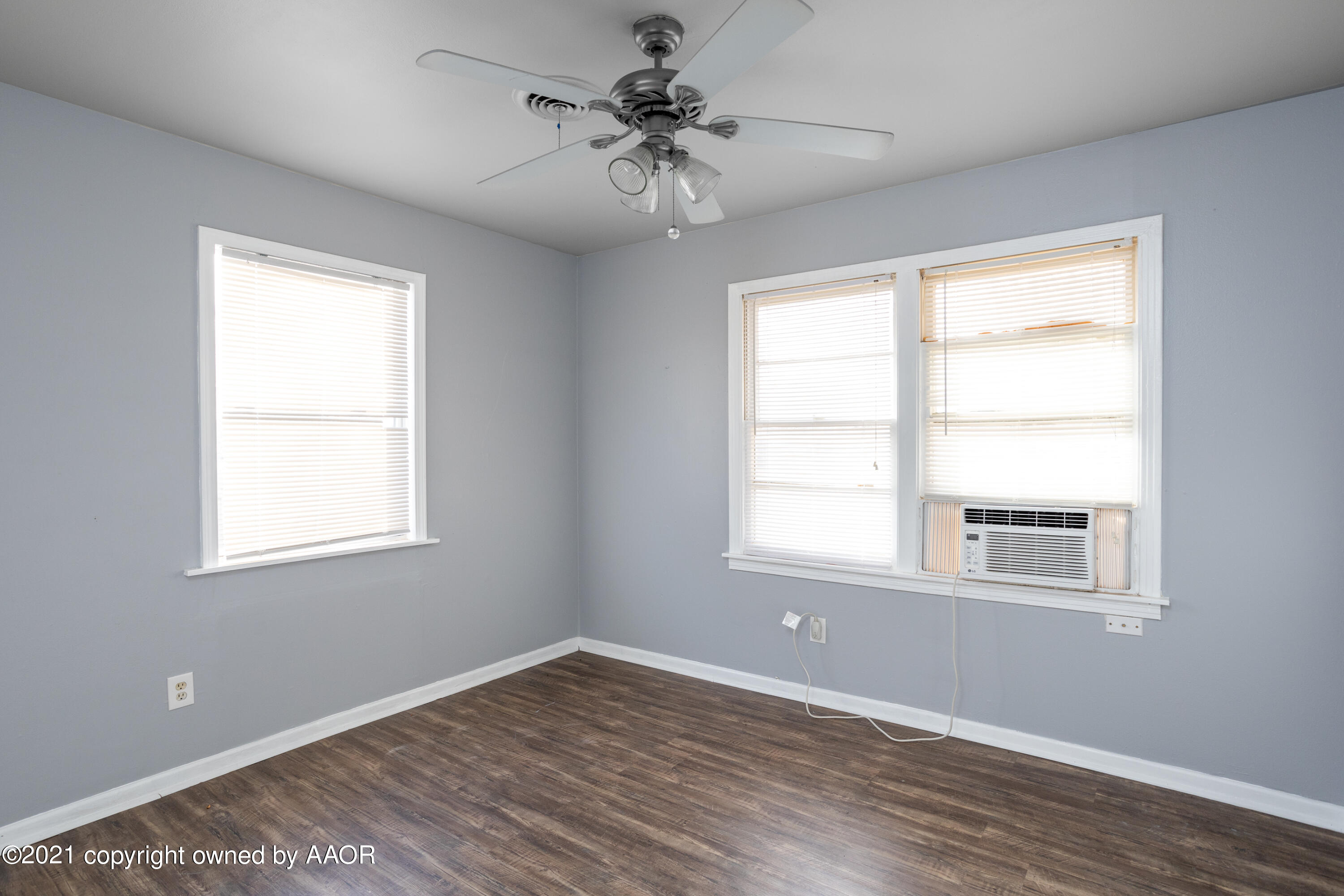 4615 South Ong Street Amarillo, TX 79110 - Photo 4 of 15 Front Bedroom