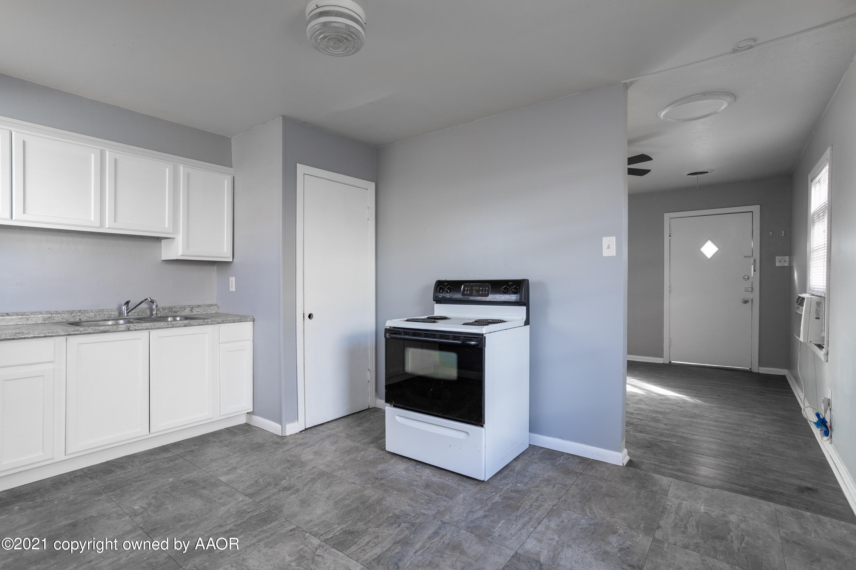 4615 South Ong Street Amarillo, TX 79110 - Photo 8 of 15 Kitchen 2