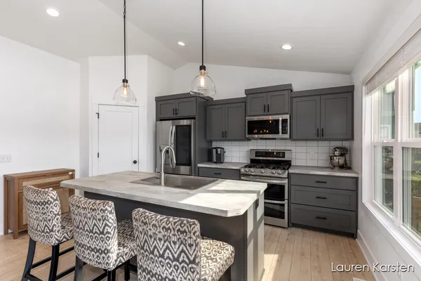 $469,900 | 6296 High Queen Court, Allendale, MI 49401