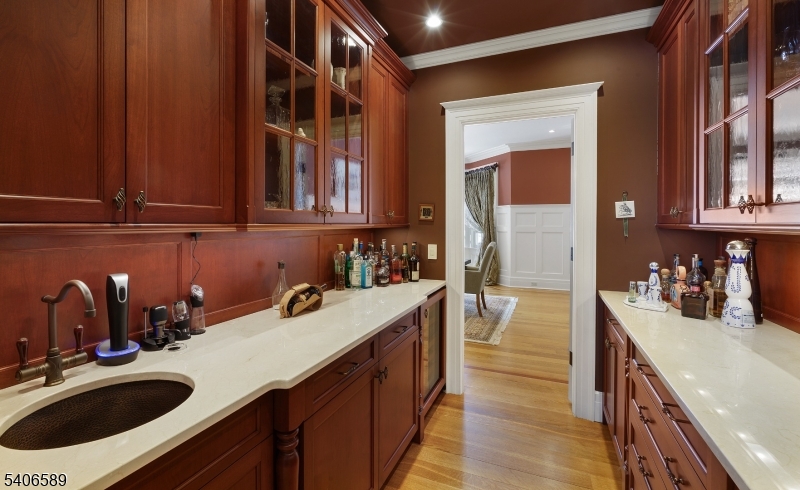 4 Rainetree Ridge Far Hills, NJ 07931 - Photo 11 of 50