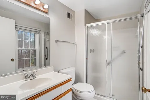 $850,000 | 10848 Burr Oak Way, Burke, VA 22015