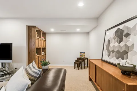 $599,000 | 631 Thompson Boulevard, Buffalo Grove, IL 60089