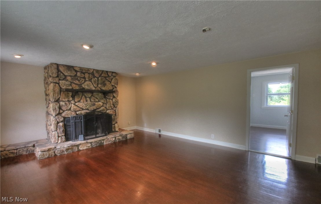 33801 Eddy Road Willoughby, OH 44094 - Photo 4 of 33