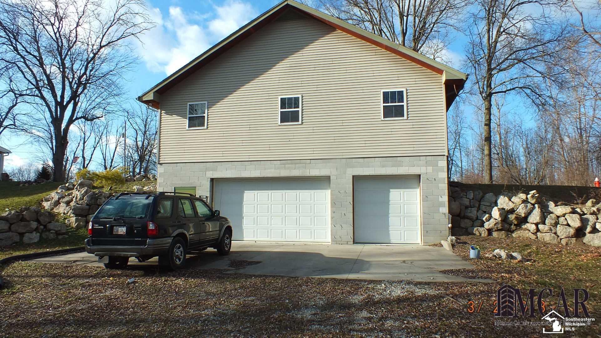 55 East State Line Road Toledo, OH 43612 - Photo 9 of 23 21420076-8.JPG