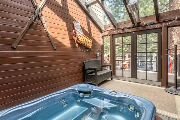 $2,127,000 | 139 Ridgecrest Drive, Mammoth Lakes, CA 93546