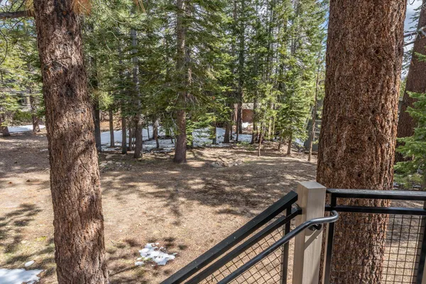 $2,127,000 | 139 Ridgecrest Drive, Mammoth Lakes, CA 93546