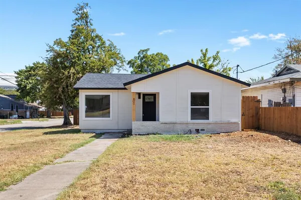 $2,999 | 621 Truman Street, Arlington, TX 76011