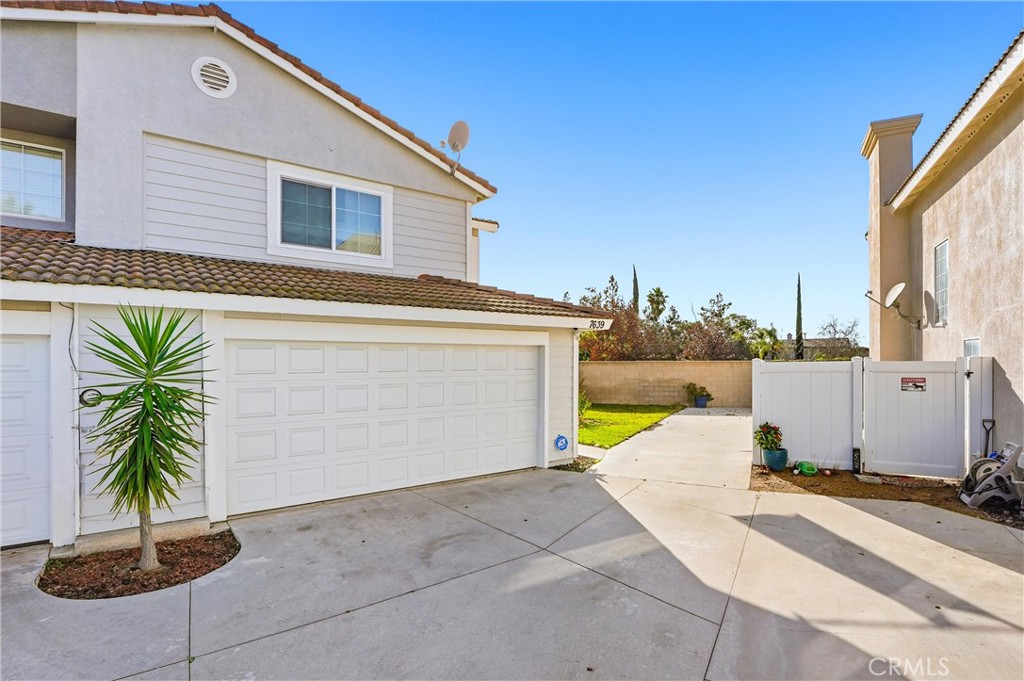 7639 Hillhurst Drive Riverside, CA 92508 - Photo 2 of 54