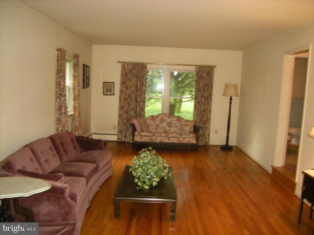 1448 Mission Road Lancaster, PA 17601 - Photo 7 of 24
