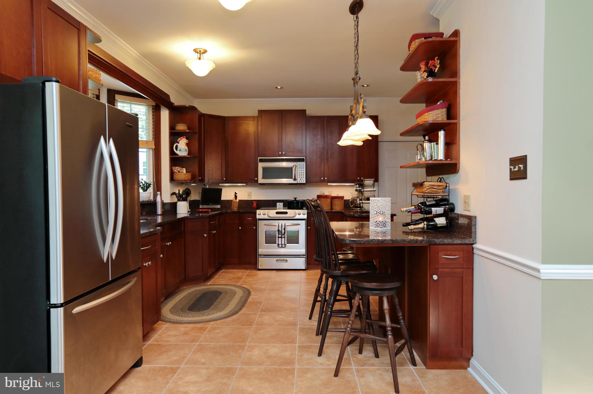 6865 Hawkins Gate Road La Plata, MD 20646 - Photo 3 of 30 Kitchen: Granite & Custom Cabinets