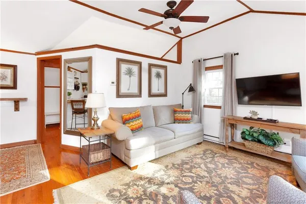 $2,800 | 1 C Ridgewood Lane, Westport, CT 06880