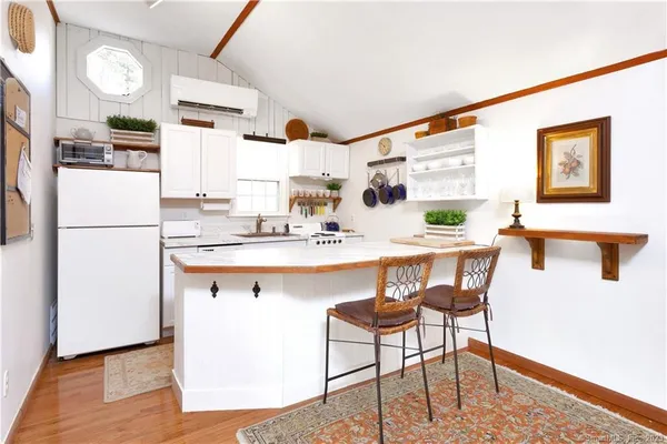 $2,800 | 1 C Ridgewood Lane, Westport, CT 06880