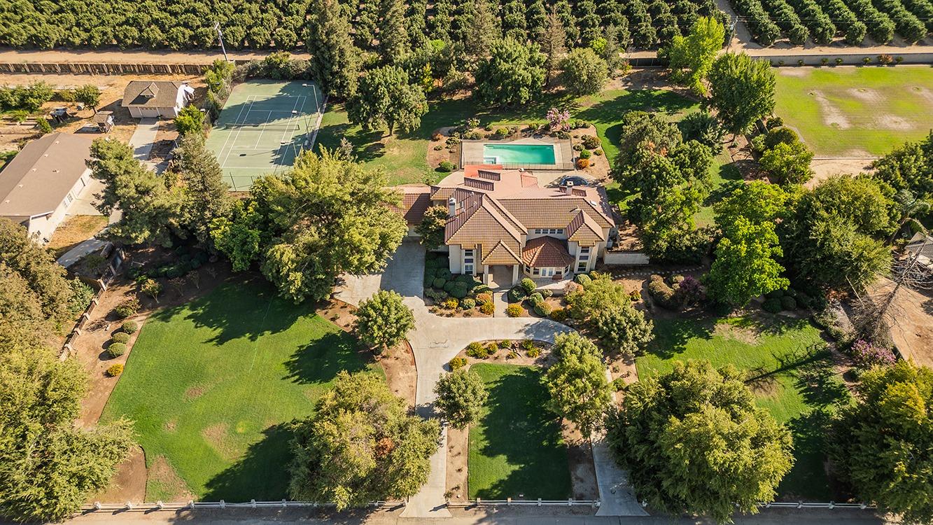 41838 Road 92 Dinuba, CA 93618 - Photo 2 of 67 Amazing Country Estate with pool and tennis court.