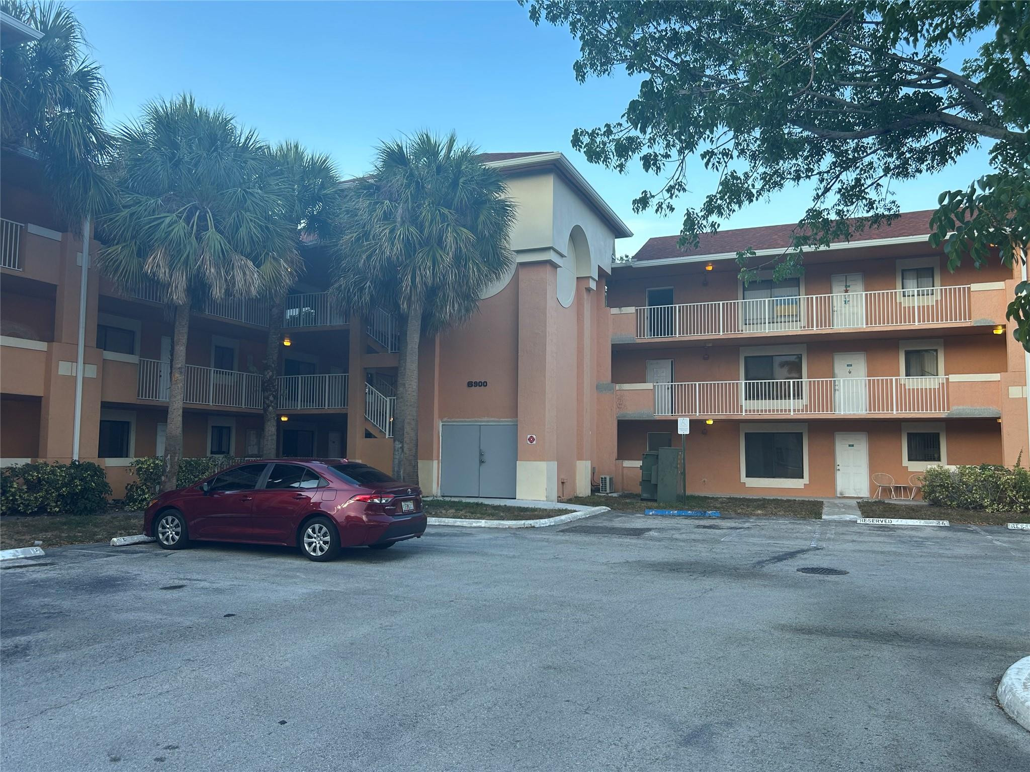 6900 Southwest 39th Street, Unit 308J Davie, FL 33314 - Photo 1 of 9 Photo 1