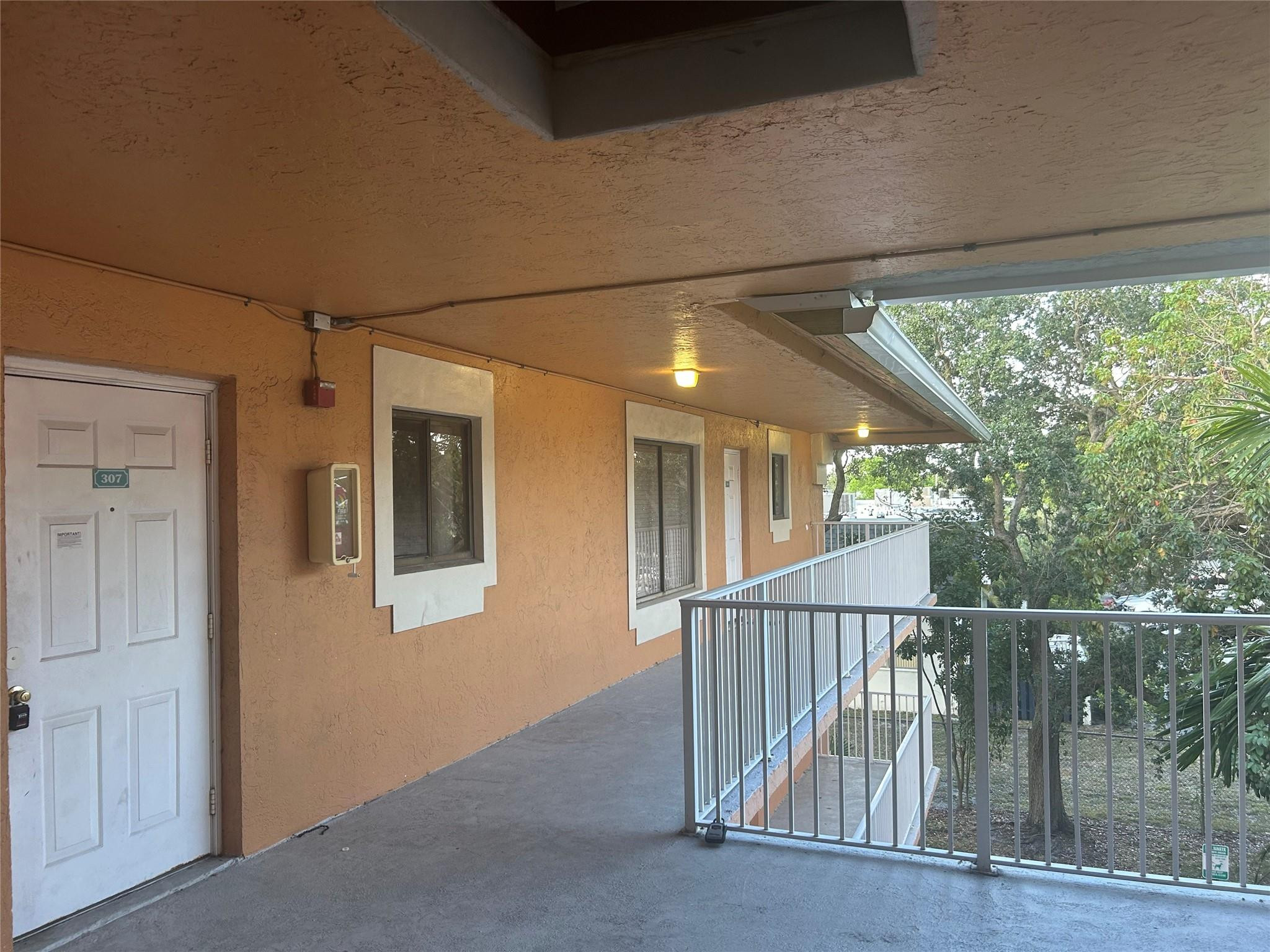 6900 Southwest 39th Street, Unit 308J Davie, FL 33314 - Photo 4 of 9 Photo 4