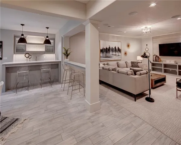 $927,167 | 21938 West 99th Terrace, Lenexa, KS 66220