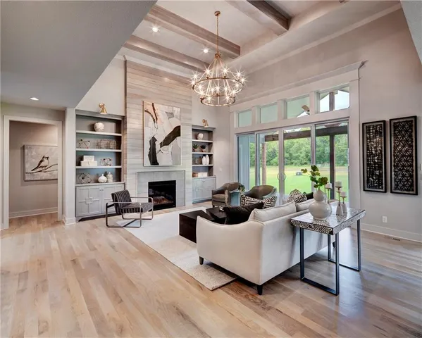 $927,167 | 21938 West 99th Terrace, Lenexa, KS 66220