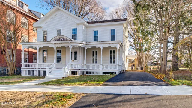 $319,900 | 112 South Market Street, Johnstown, NY 12095