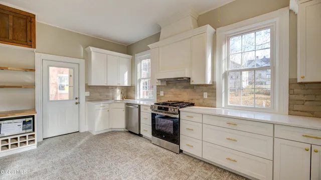 $319,900 | 112 South Market Street, Johnstown, NY 12095