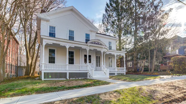 $319,900 | 112 South Market Street, Johnstown, NY 12095